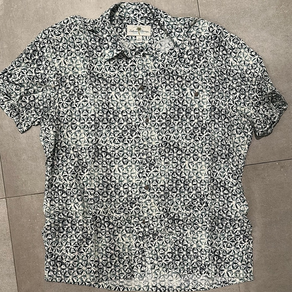 Island Shores XL Hawaiian style Shirt